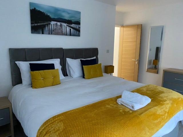 Marie'S Serviced Apartments- 2 Bedroom City Stay Bedford Bagian luar foto